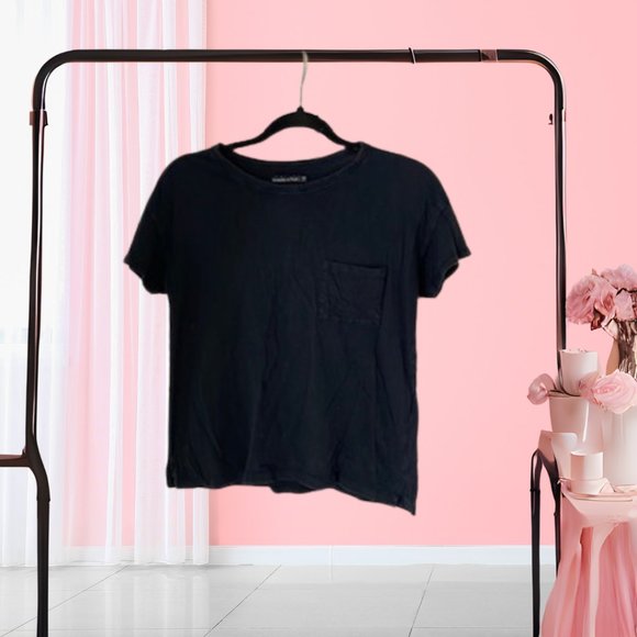 Abercrombie & Fitch Tops - Abercrombie & Fitch Tshirt - Size‎ XS